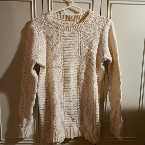 Hollister chunky cream sweater - Picture 2 of 4